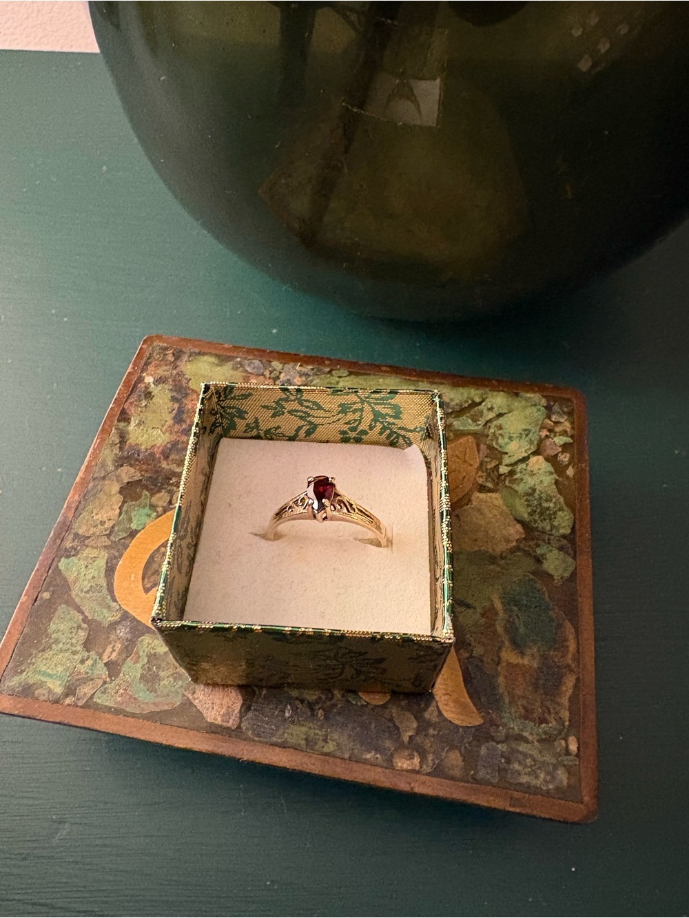 10k Gold Ring with Deep Garnet Gemstone — Elegant Vintage-Inspired Band